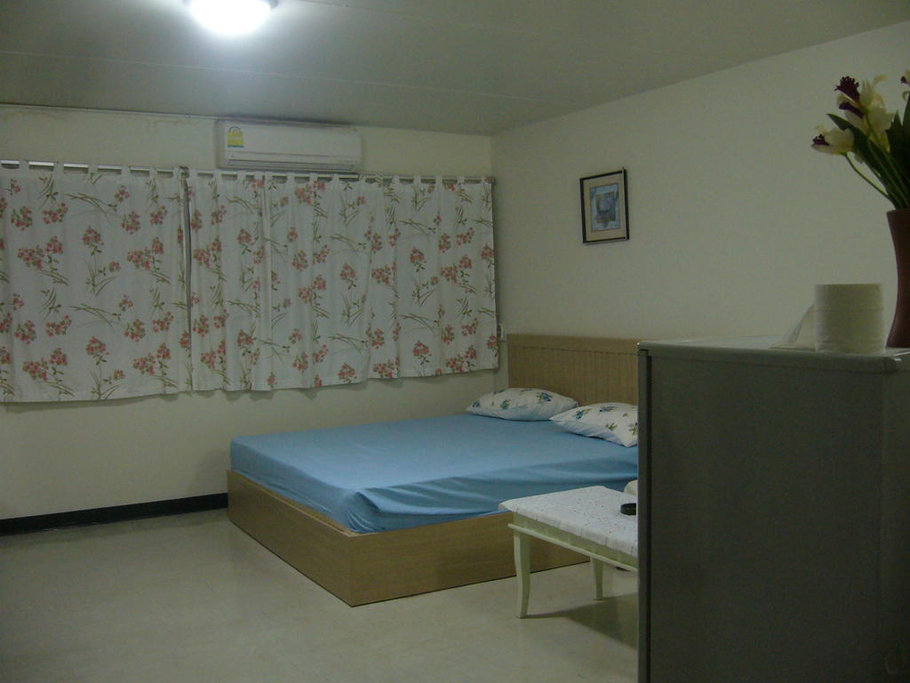 Dmk Don Mueang Airport Guest House Bangkok Room photo